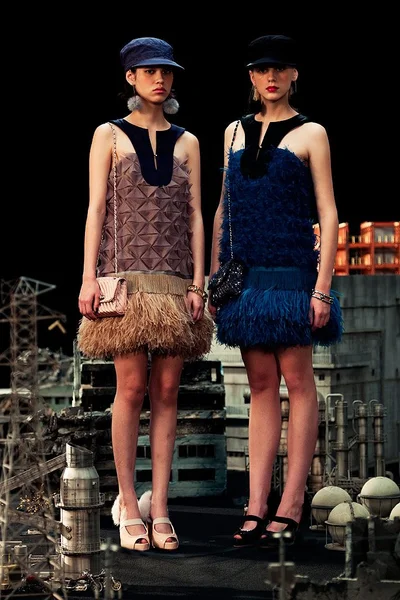 Look 27